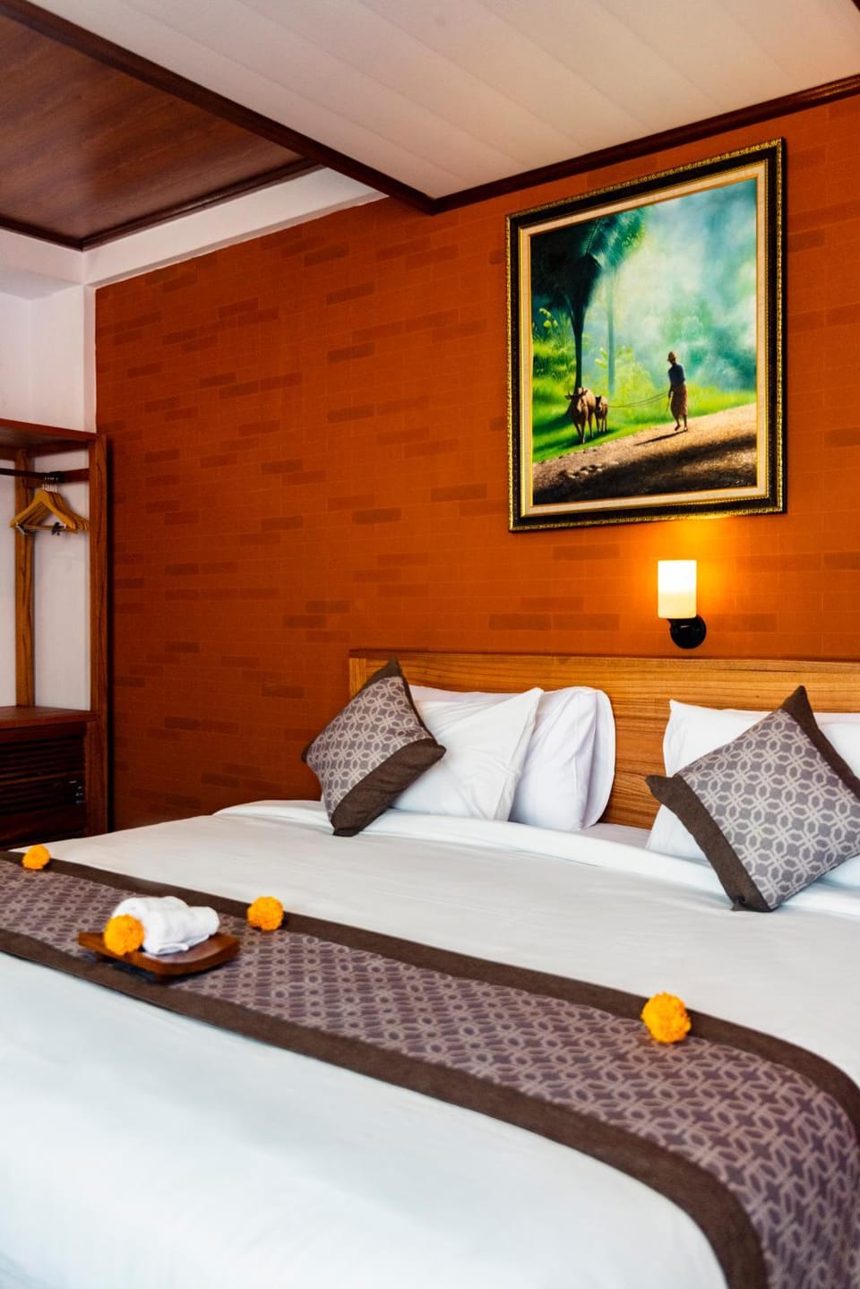 Bed, Photo of the whole room, Bedroom