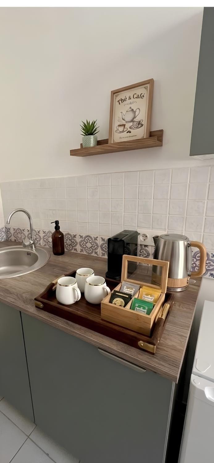 Coffee/tea facilities, Kitchen or kitchenette