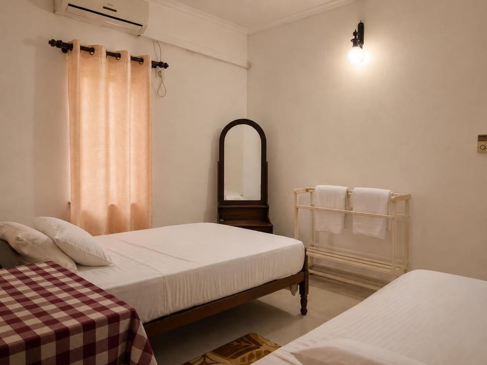 Bed, Photo of the whole room, Bedroom, air conditioner