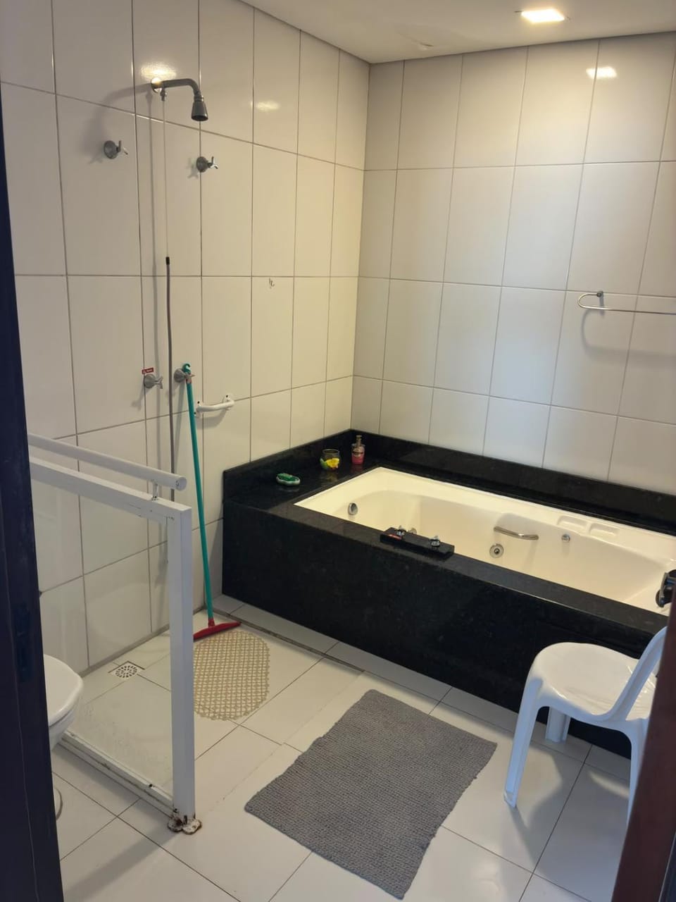 Shower, Bathroom, Bath, towels