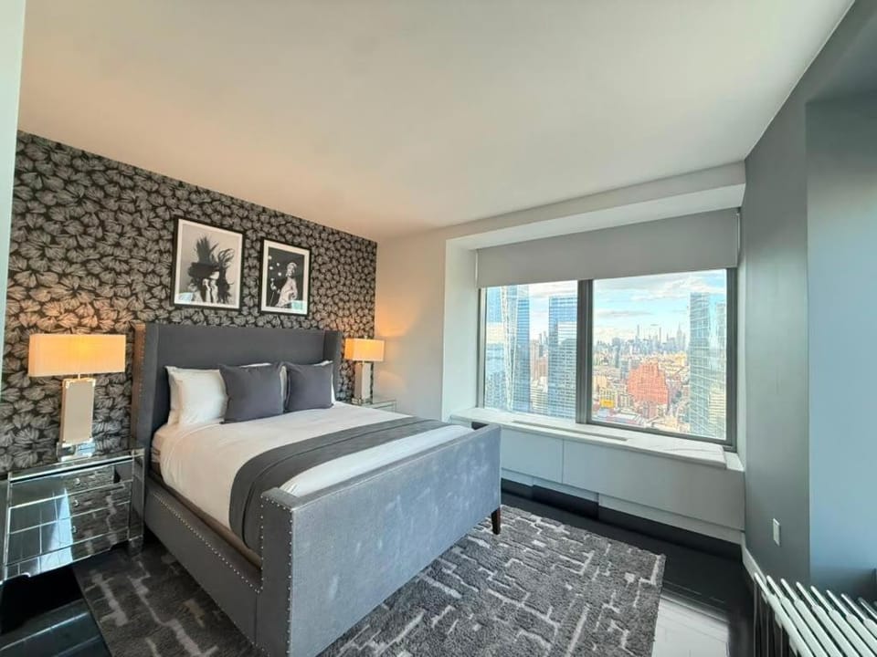 Luxury 2BR Financial District Suite with Views Apartment in Lower Manhattan