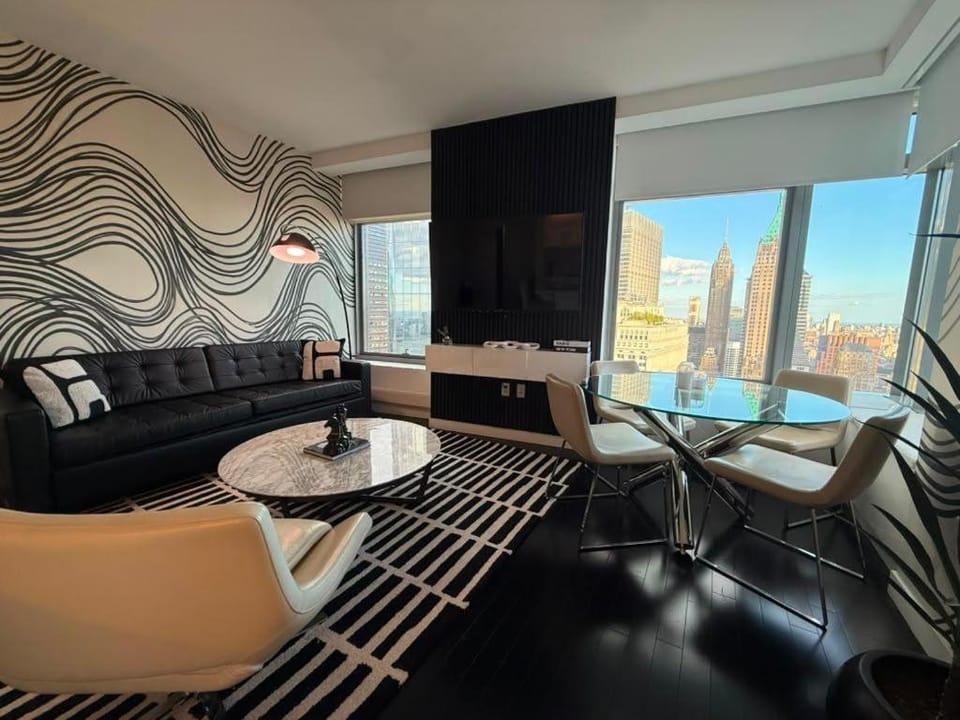 Luxury 2BR Financial District Suite with Views Apartment in Lower Manhattan