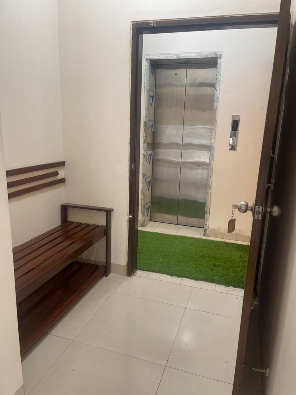 Bashundhara 3-Bedroom Apartment Near Airport & Jamuna Future Park Apartment in Dhaka
