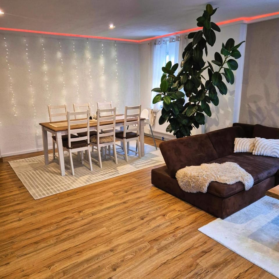 Living room, Seating area, Dining area