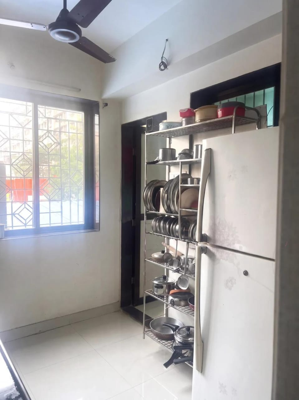 Salona guest house kandivali-Cozy 2-Room Suite Apartment in Mumbai
