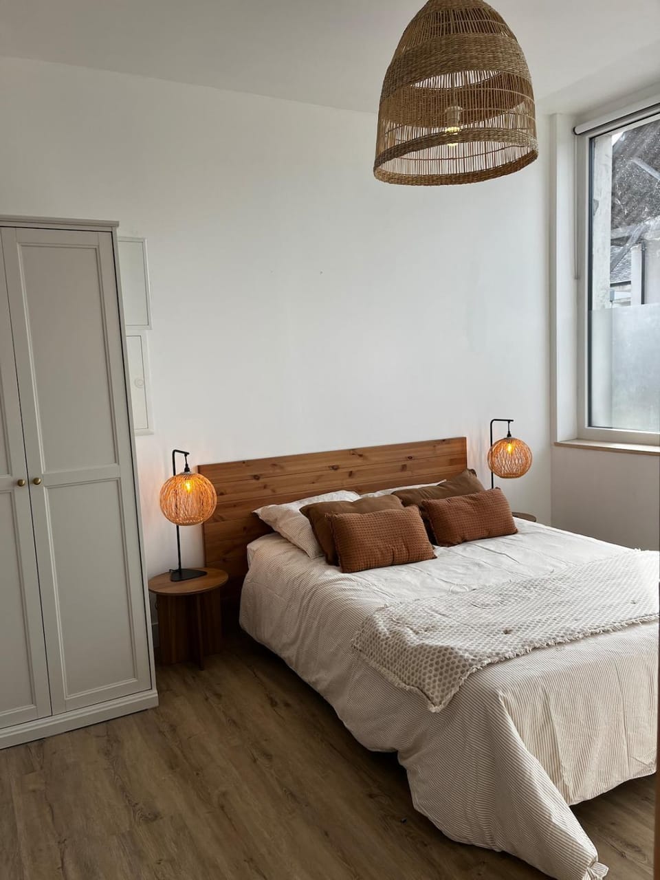 Bed, Photo of the whole room, Bedroom, wardrobe