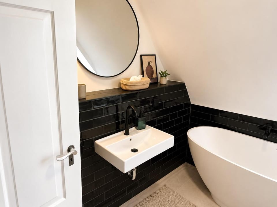 Bathroom, Bath