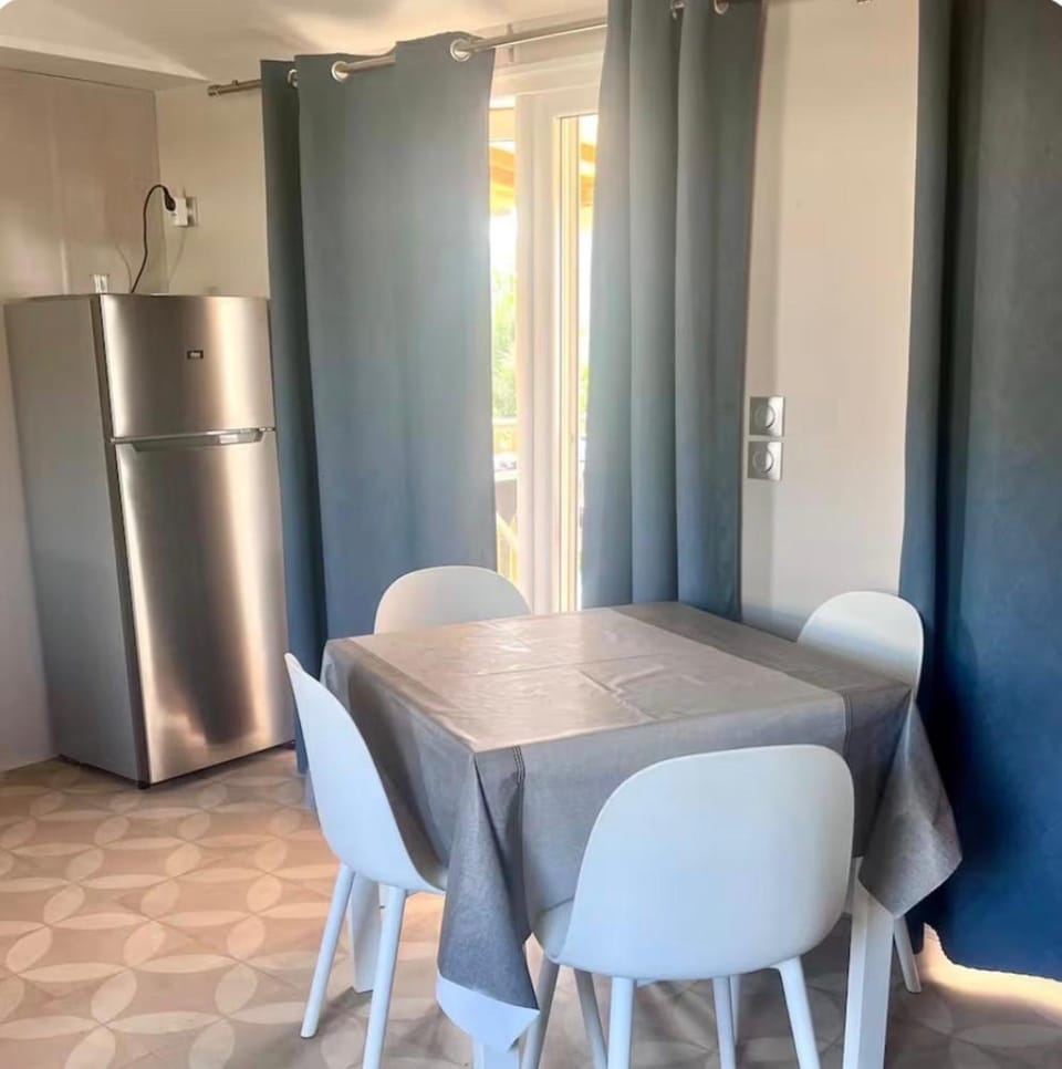 Mobilhome 3 Chambres à Canet en Roussillon House in Canet-en-Roussillon