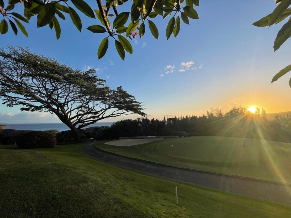 SUMMER SALE! Updated 1BD, 2BA Partial Ocean Views w Pool - Kapalua Ridge Villa 1812 House in Kapalua