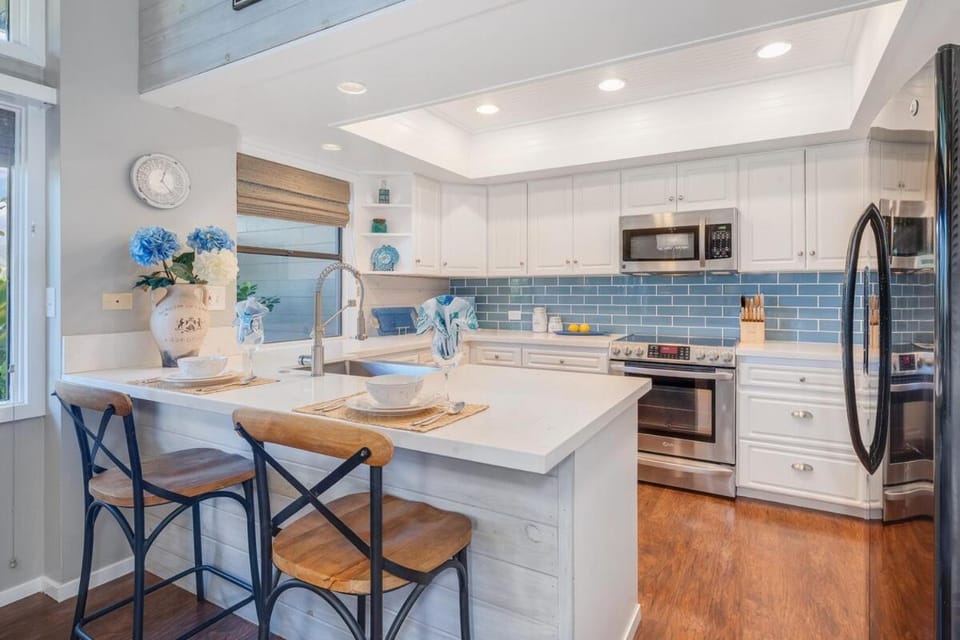 SUMMER SALE! Updated 1BD, 2BA Partial Ocean Views w Pool - Kapalua Ridge Villa 1812 House in Kapalua