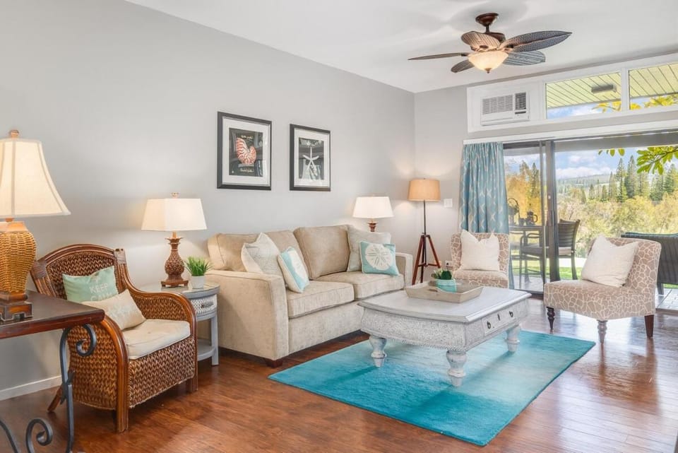 SUMMER SALE! Updated 1BD, 2BA Partial Ocean Views w Pool - Kapalua Ridge Villa 1812 House in Kapalua