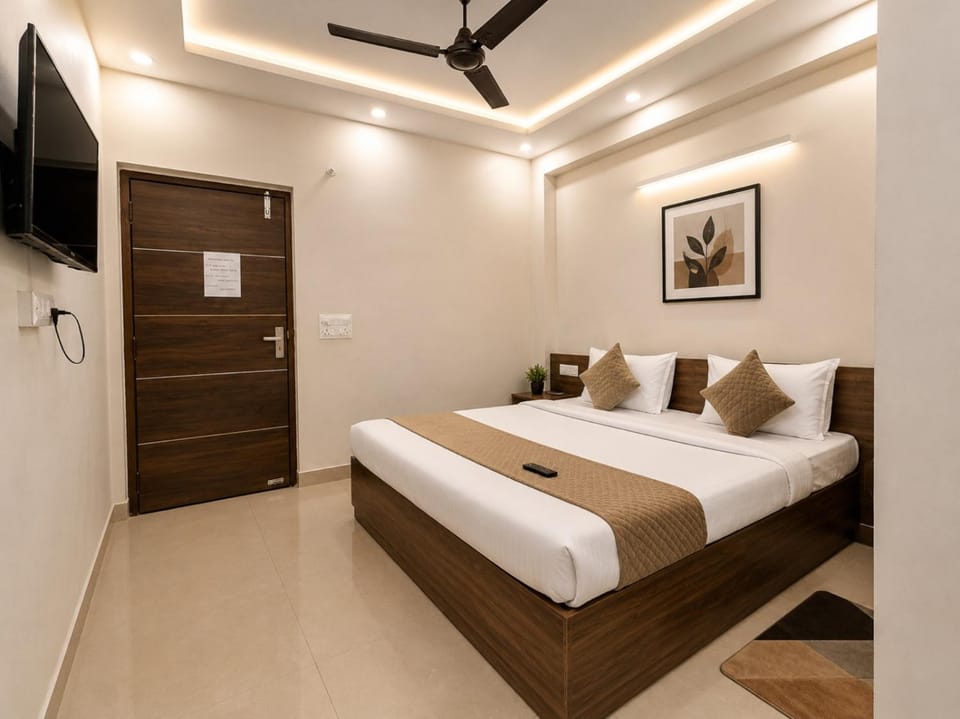 Bed, TV and multimedia, Photo of the whole room, Bedroom, air conditioner