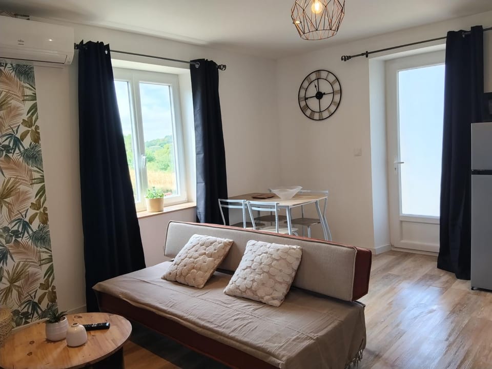 Le cocon des collines House in Auvergne-Rhône-Alpes