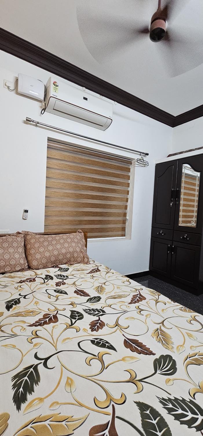 Cozy, Navas Home, Prime Location, Apartment in Thiruvananthapuram