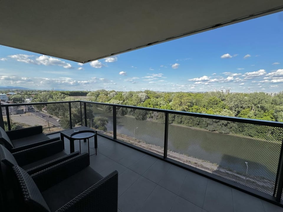 Natural landscape, View (from property/room), Balcony/Terrace, River view