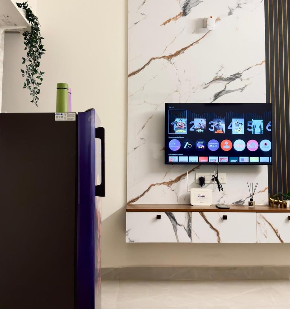 Cozy Connect Elegant 1BHK Near EmbassyTechVillage Apartment in Bengaluru