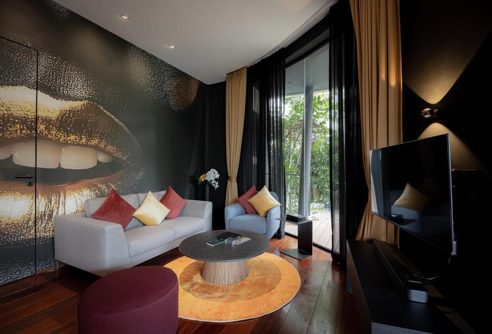 Living room, Seating area