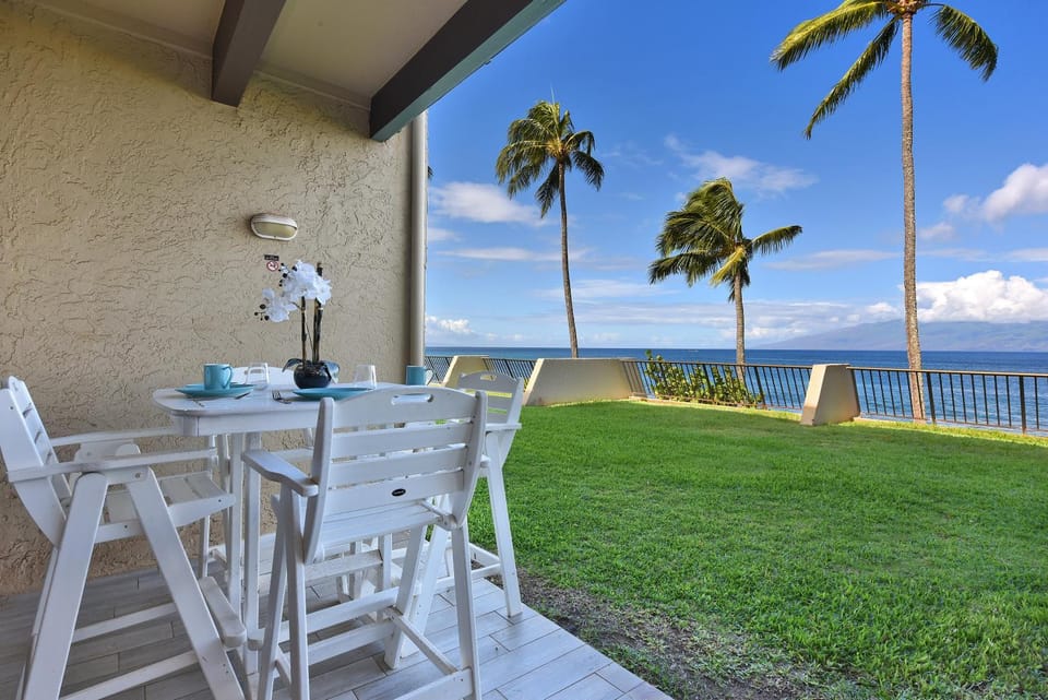 OceanFront Condo w Ocean Views AC Pool - Napili Point B5 House in Kapalua
