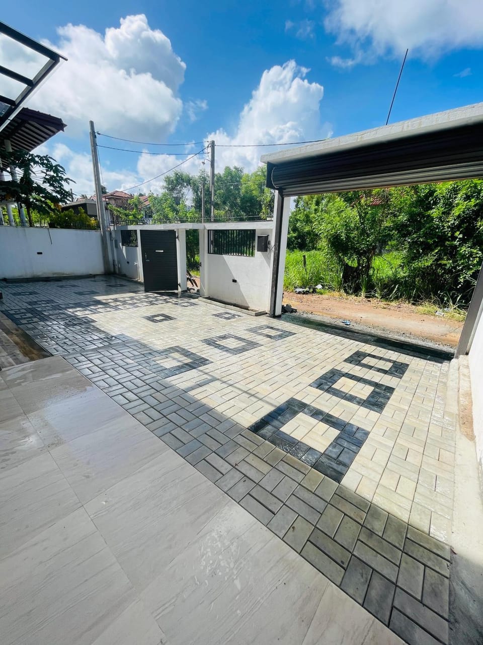 Facade/entrance, Garden view