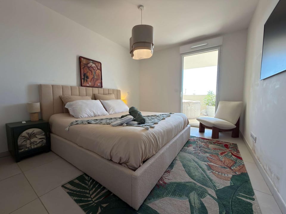 Superbe appartement en bord de mer avec jacuzzi et vue imprenable a Valras Plage Apartment in Occitanie