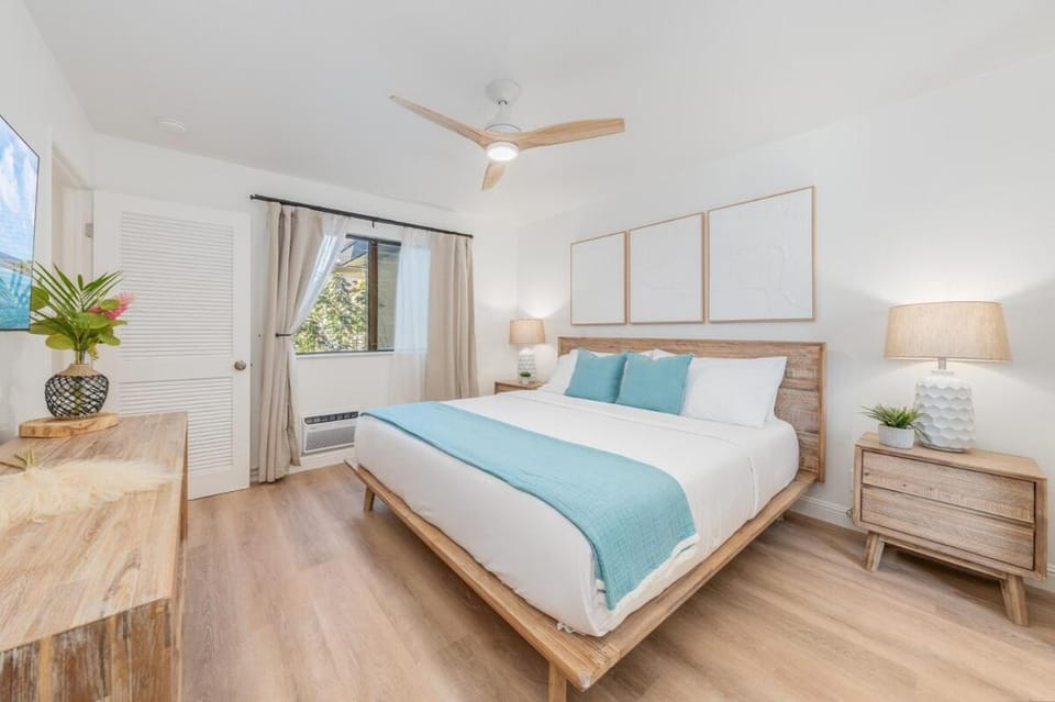 Relax Recharge Whale Watch OceanFront 2BD - Napili Point B37 House in Kapalua