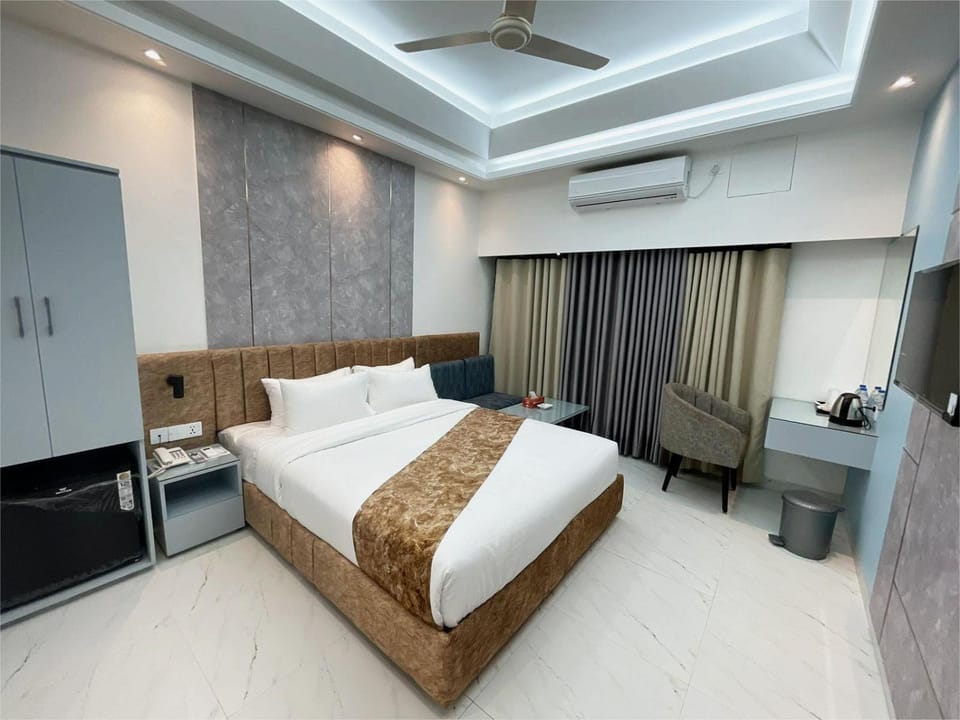 Silver Spoon Hotel & Restaurant Hotel in Bangladesh