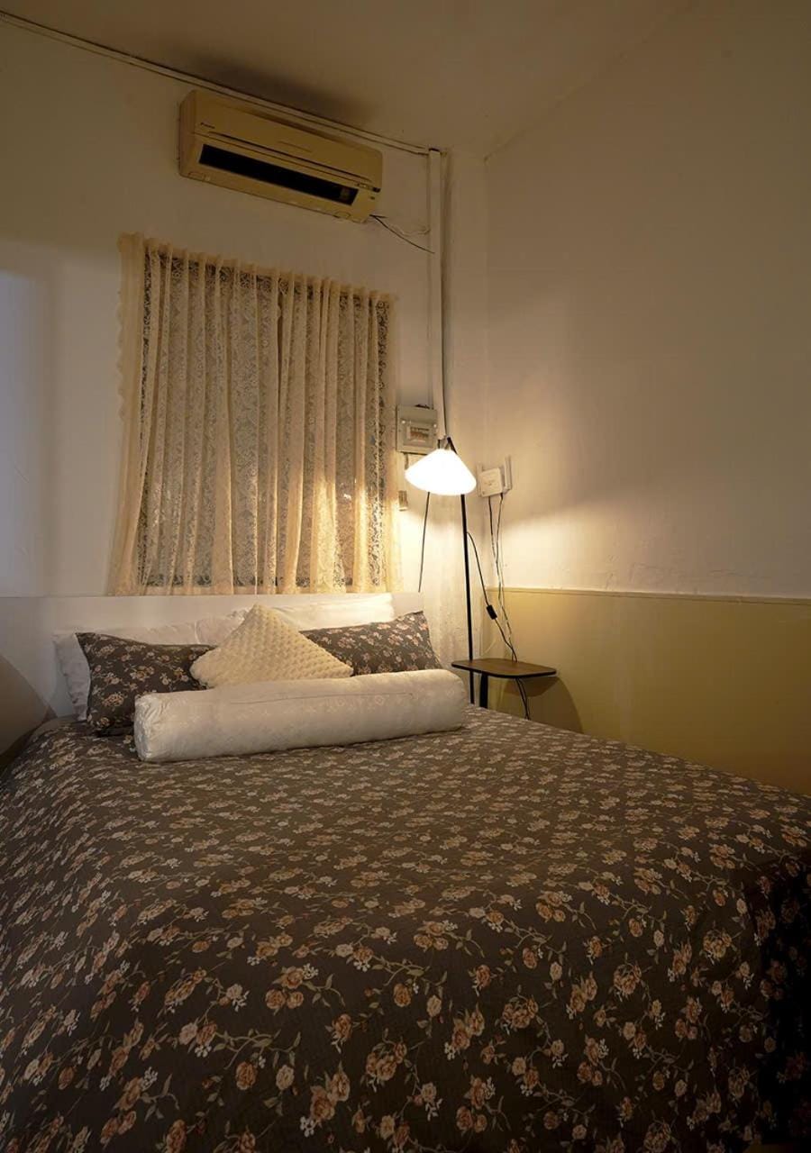 Bed, Bedroom, air conditioner