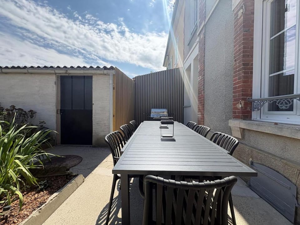 Nuit D'or - La Bulle Fleurie - Stay & Pro Villa in Epernay
