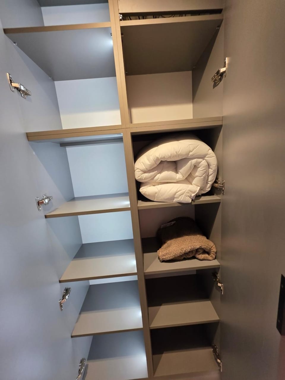 towels, wardrobe