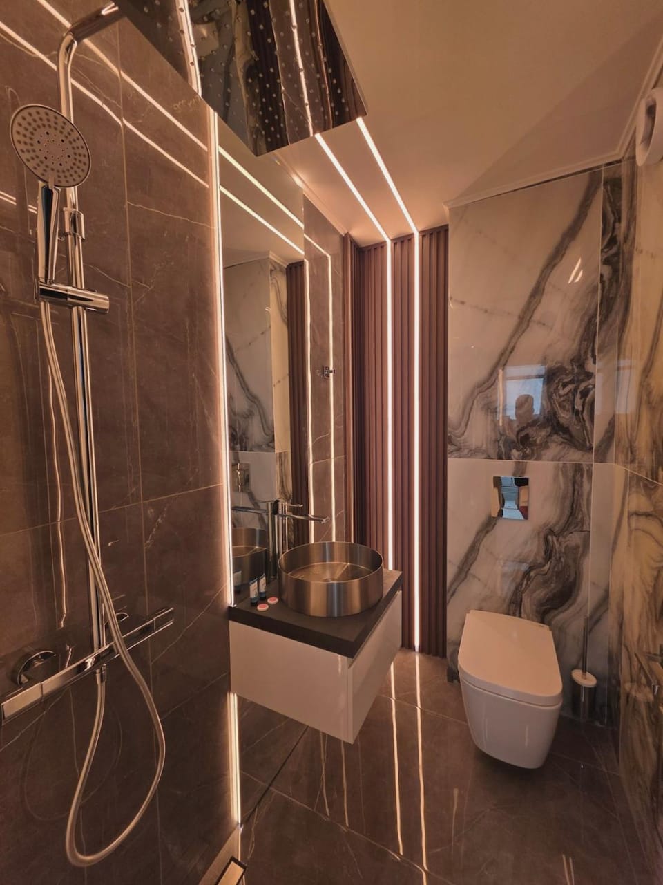 Shower, Toilet, Bathroom