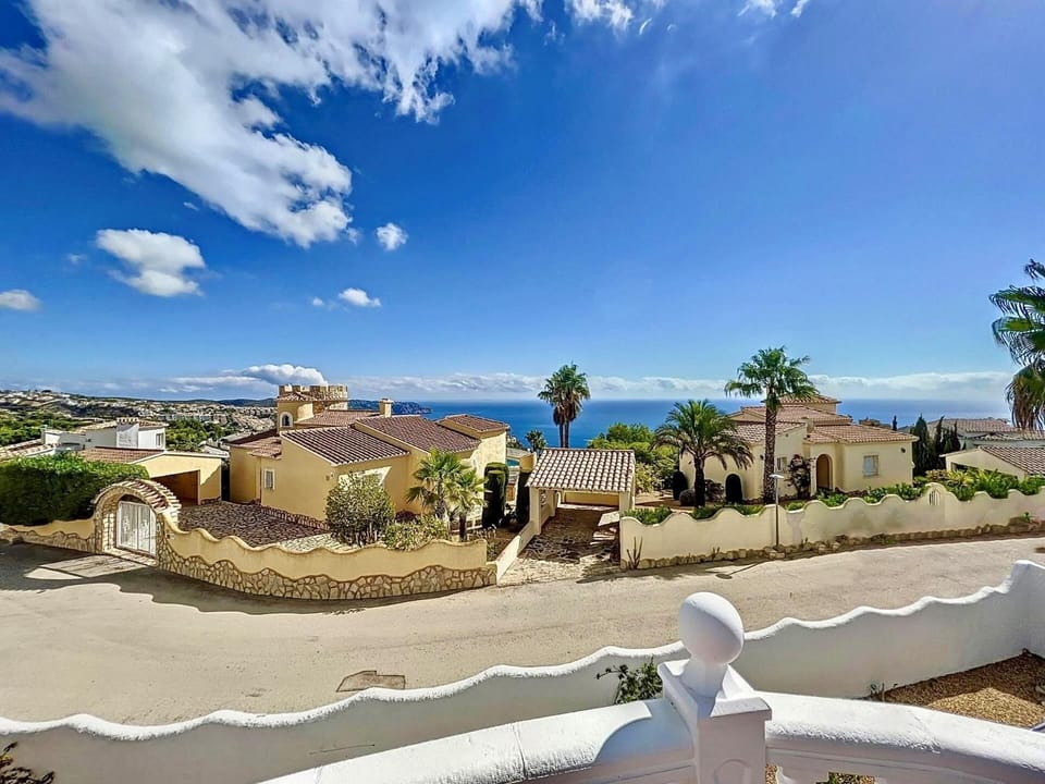 Facade/entrance, Garden, Other, Sea view, Area and facilities
