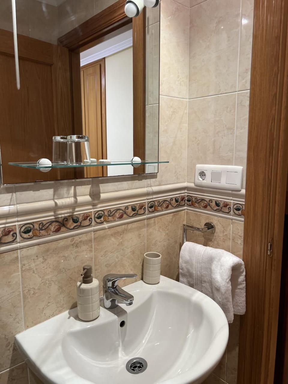 Shower, Bathroom, towels