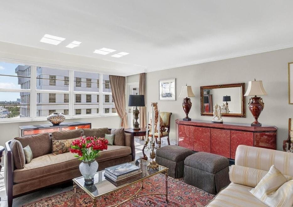 Spacious Two Bedroom Residence with Waterfront Views Apartment in Fort Lauderdale