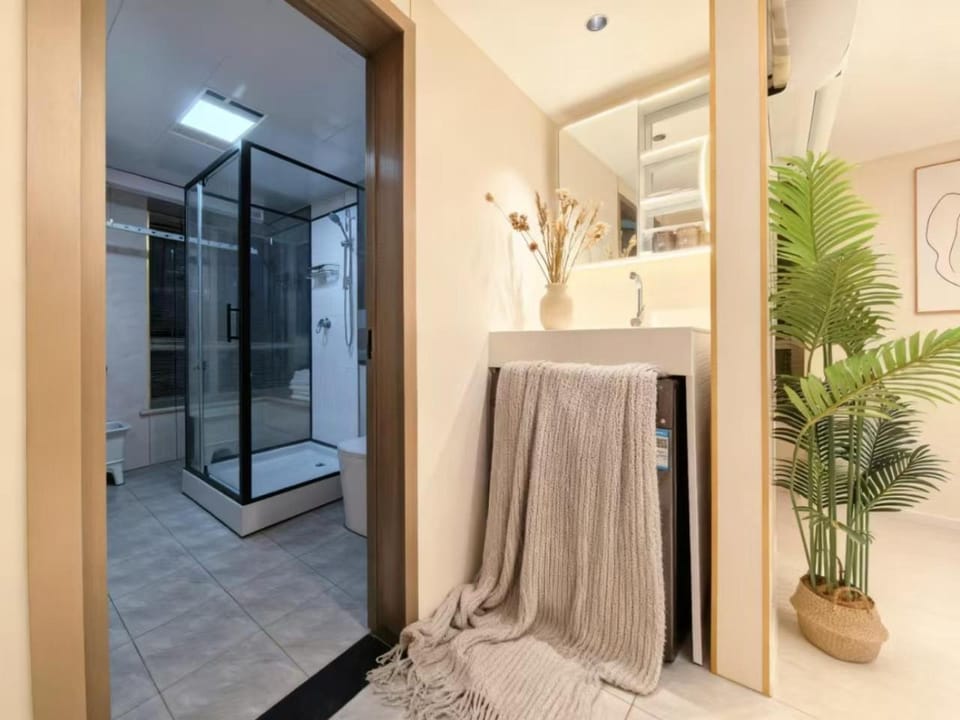 Shower, Bathroom