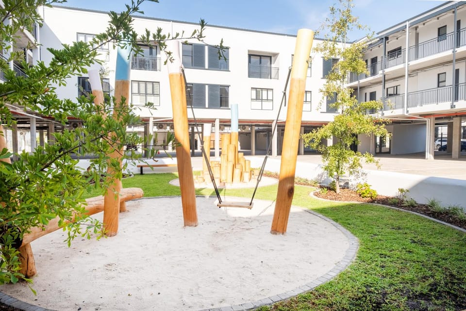 Paarl 2BR Family Friendly Apartment with Parking Apartment in Cape Town