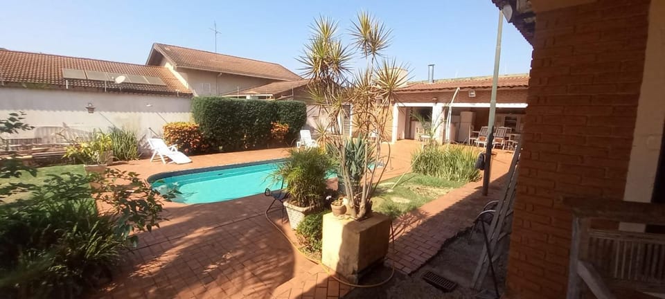 Quarto duplo com banheiro compartilhado para Festa do Peão Vacation rental in Barretos