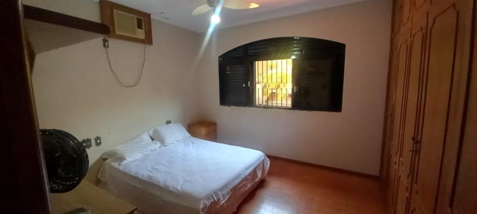 Quarto duplo com banheiro compartilhado para Festa do Peão Vacation rental in Barretos