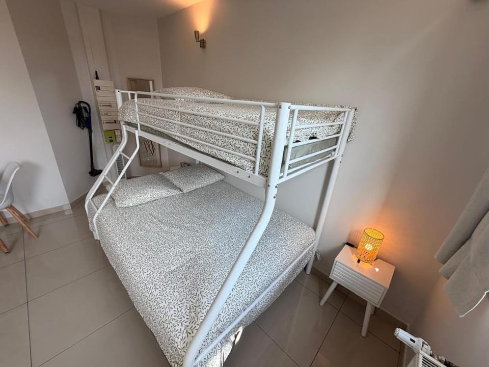 L Écrin Lumineux Paris & Disney Netflix Apartment in Gagny