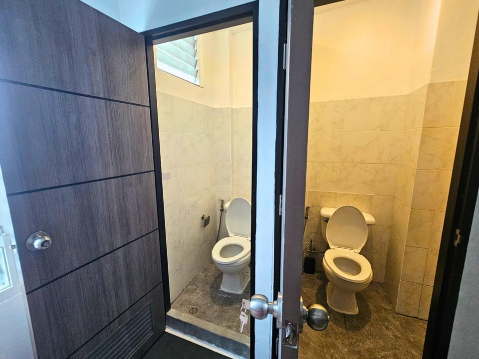 Toilet, Bathroom, bidet