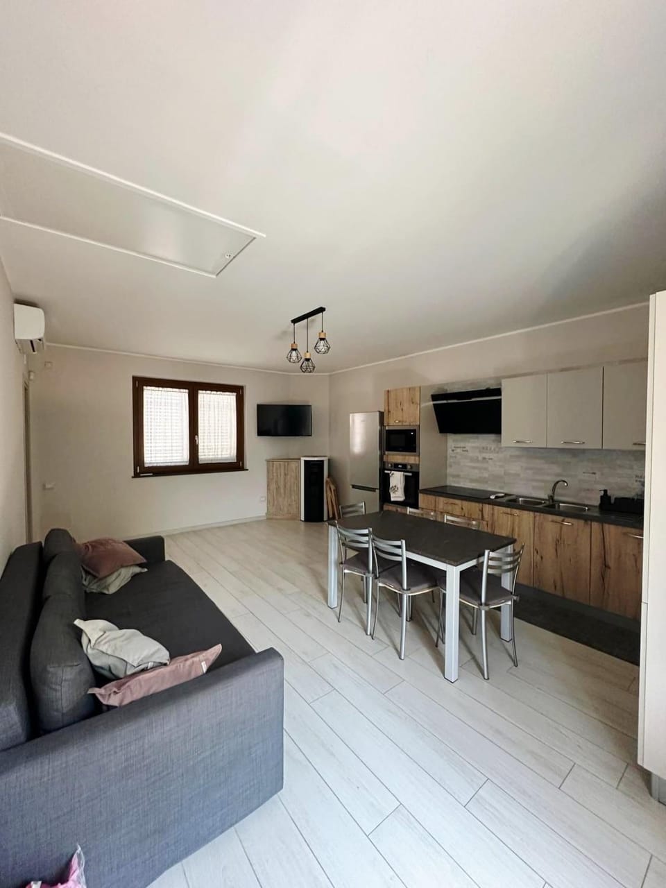 Kitchen or kitchenette, Living room, Dining area, stove