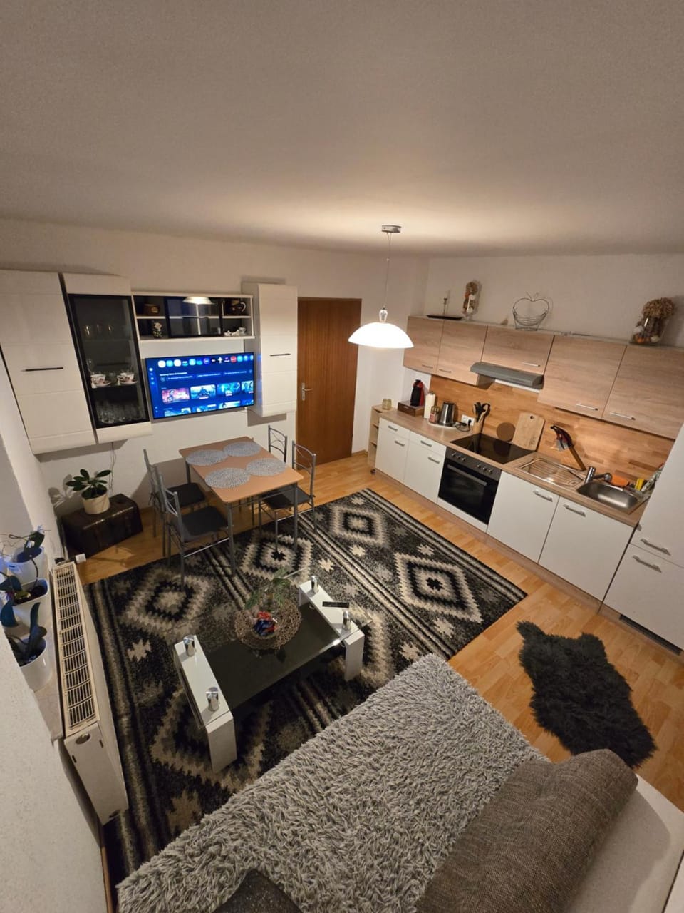 TV and multimedia, Kitchen or kitchenette