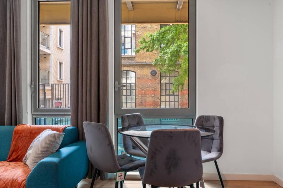 Kings Cross 2BR • Corporate • Ground Flat Apartment in London Borough of Islington