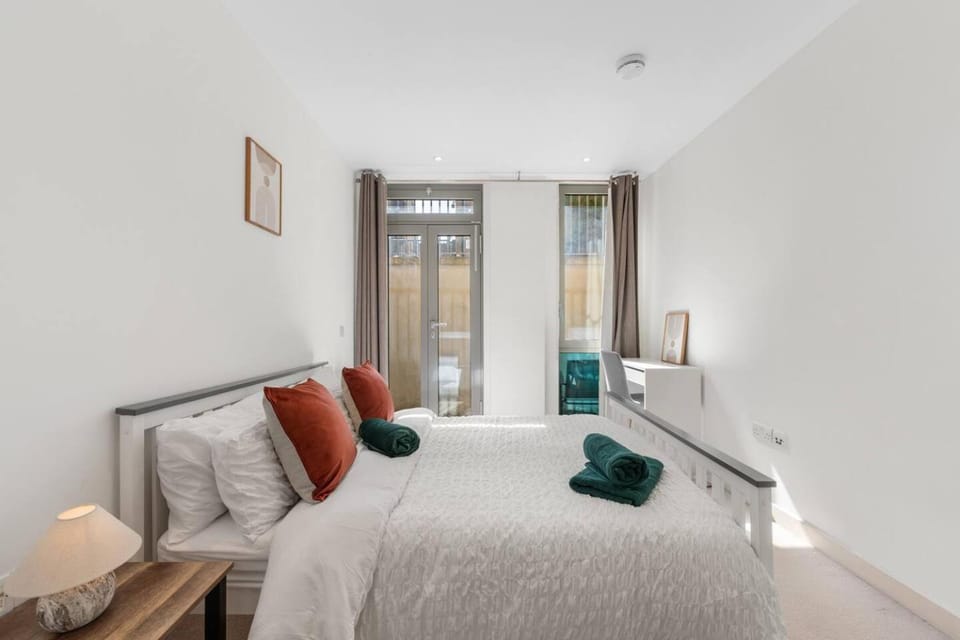 Kings Cross 2BR • Corporate • Ground Flat Apartment in London Borough of Islington