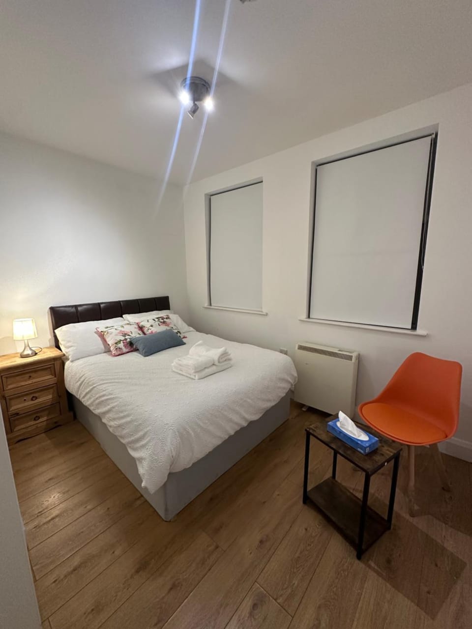 Morden One Bedroom Apartment Near Heathrow Airport Apartment in Isleworth