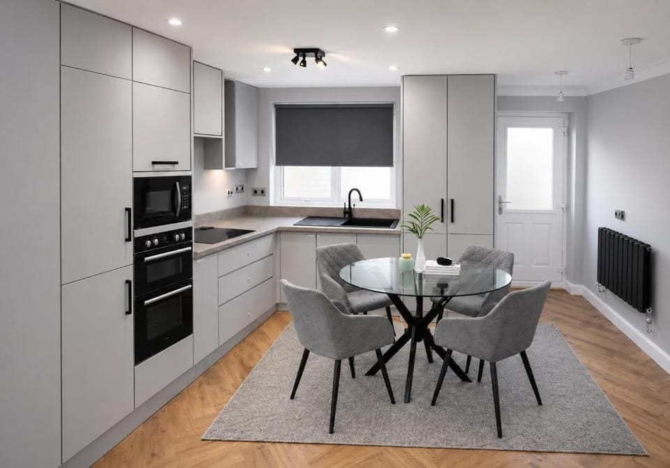 Modern, Comfortable 3 Bedroom Contractors and Business Travel Accommodation in Spalding, Lincolnshire with Parking for 2 Vehicles House in Spalding