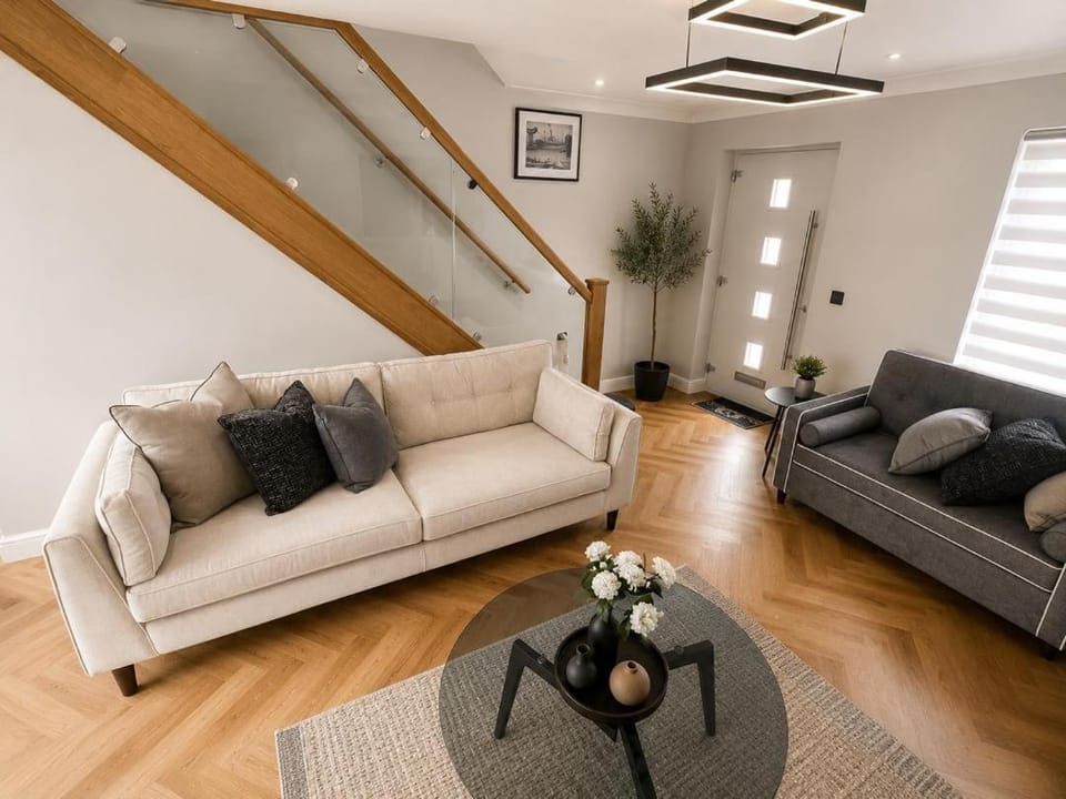 Modern, Comfortable 3 Bedroom Contractors and Business Travel Accommodation in Spalding, Lincolnshire with Parking for 2 Vehicles House in Spalding