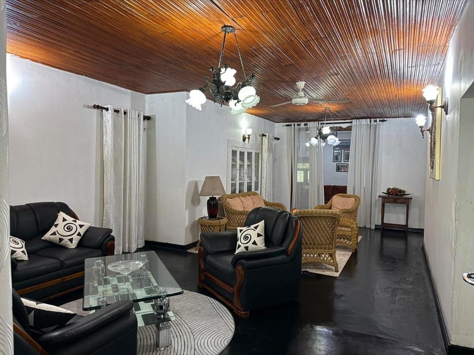 Charming House in Kandy House in Gangawatakorale