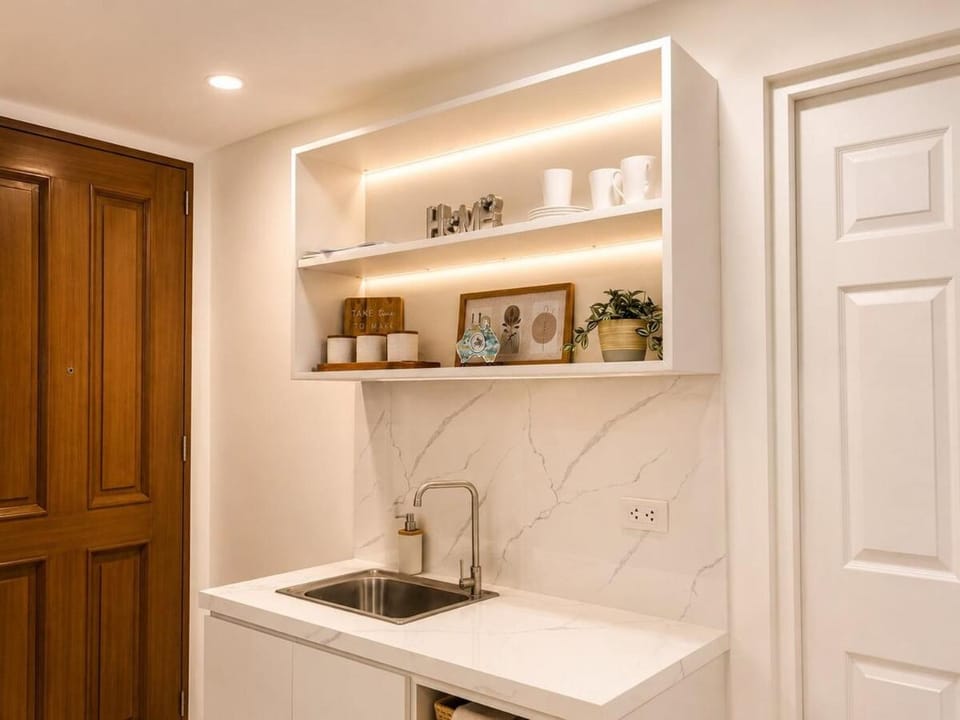 Warm & Stylish 1BR Condo One PonteFino Batangas Apartment in Batangas