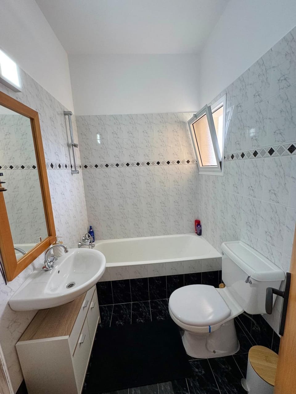 Olive Suites Paphos - 1 Bedroom Apartment with Pool Apartment in Yeroskipou