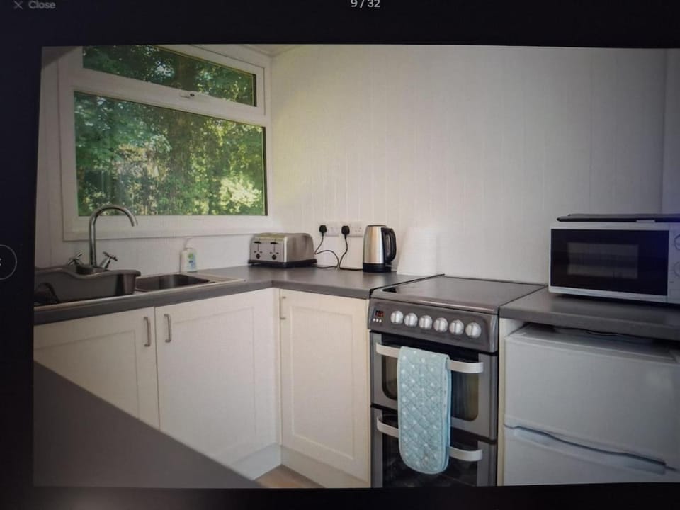 Shearwater Chalet in Nolton and Roch